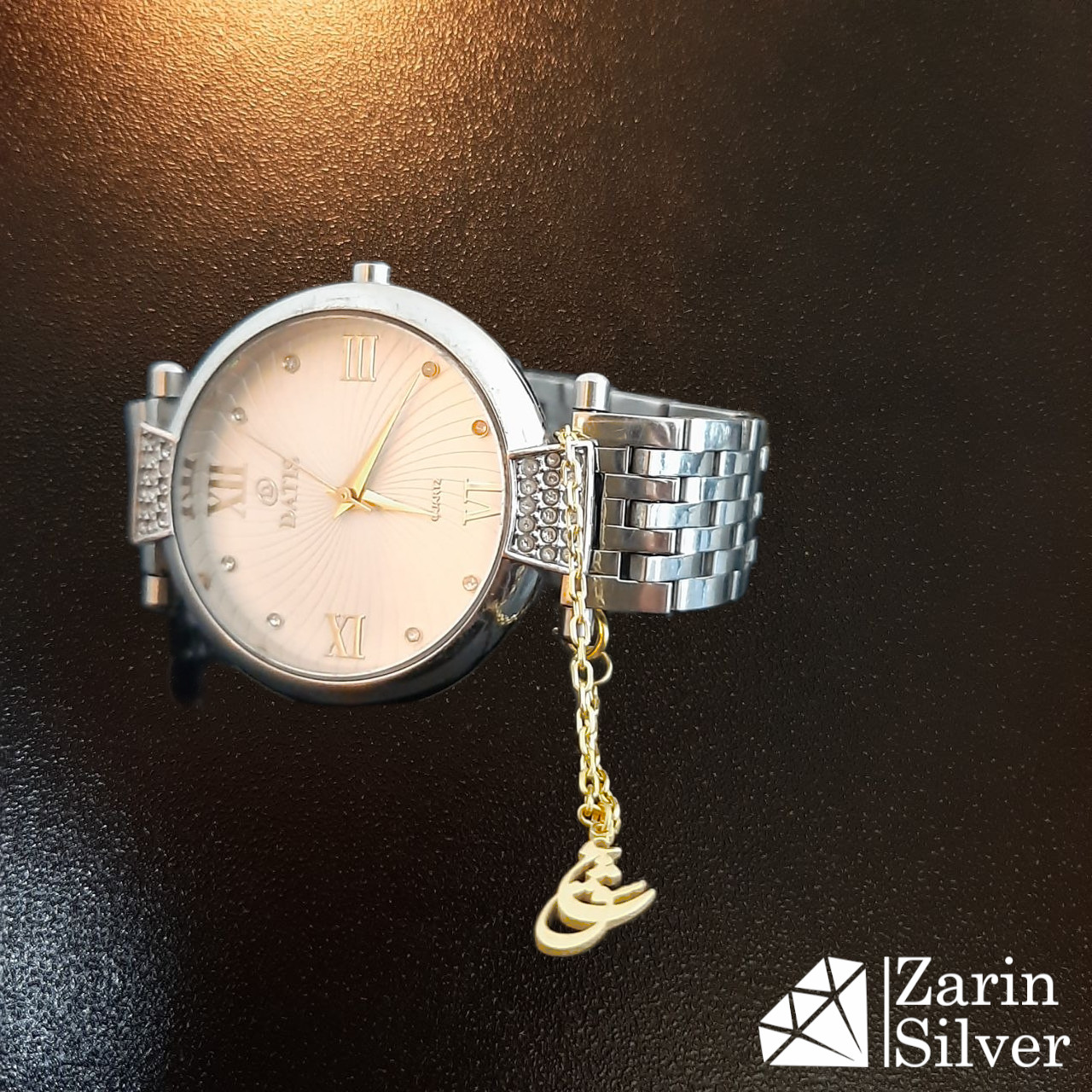 17 آویز ساعت عشق